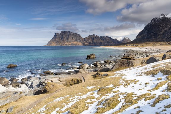 Plage de Uttakleiv dans les îles Lofoten