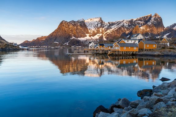 Lever de Soleil Sakrisøy